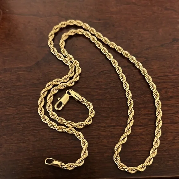 18 carrot solid Gold Rope Chain - Picture 2 of 2